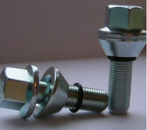 chrome-plated wheels of foreign cars chrome-plated wheels of foreign cars