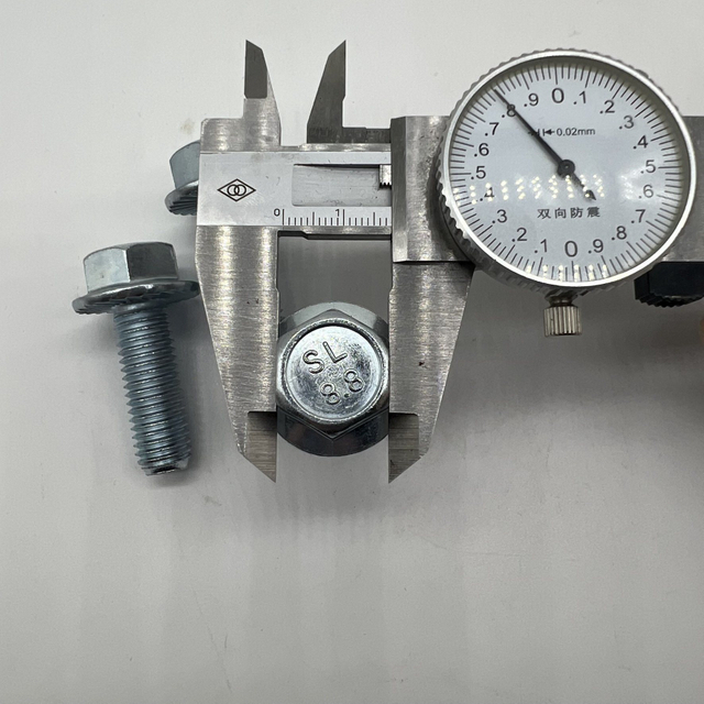 En1665 M12X25 Hex Flange Bolt Flange Screw Serration Cl8.8