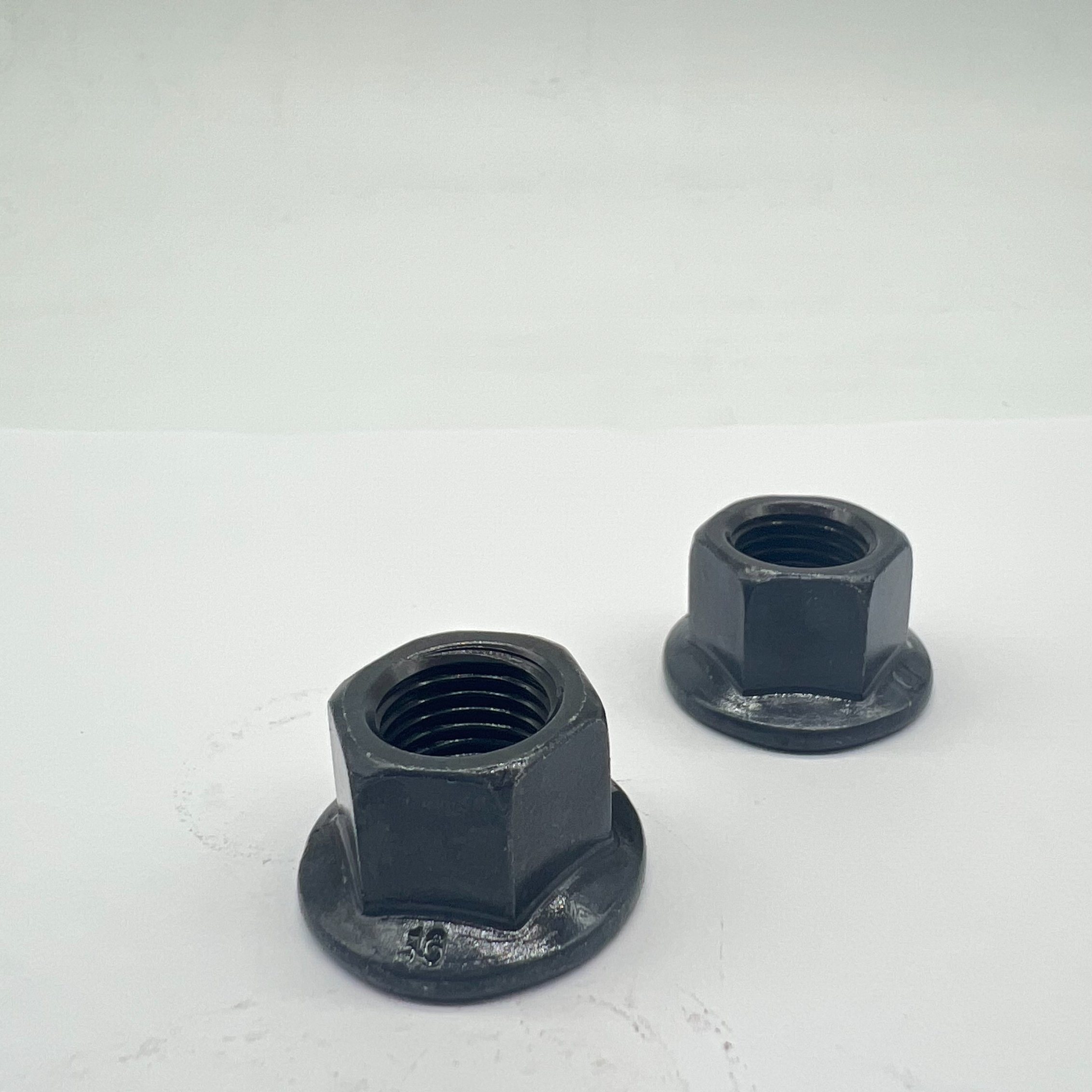 DIN74361 B M14X1.5 Flange Wheel Nut