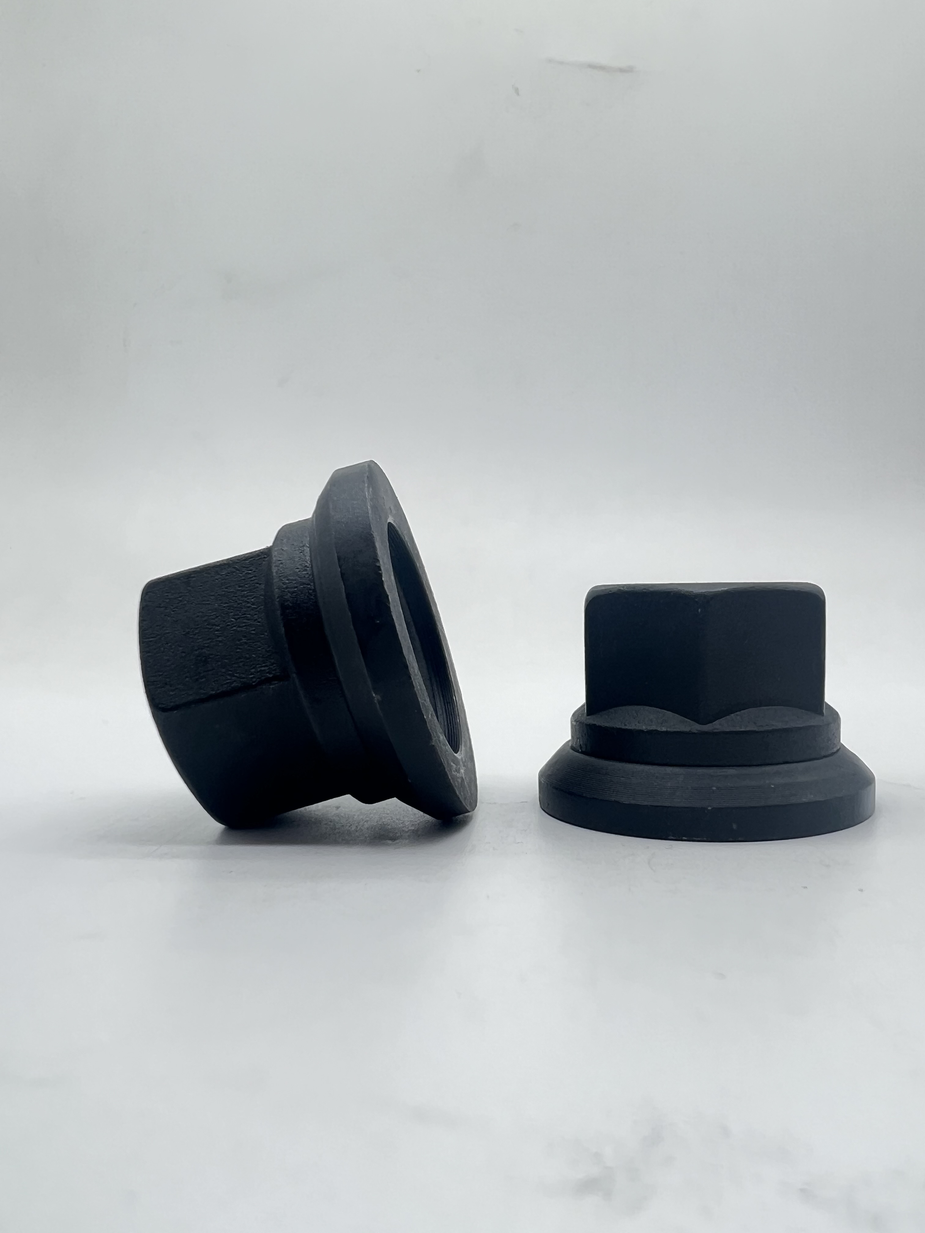 Truck Wheel Nut M18X1.5 class10 Wheel Hub Nut Phosphated Black 72hours