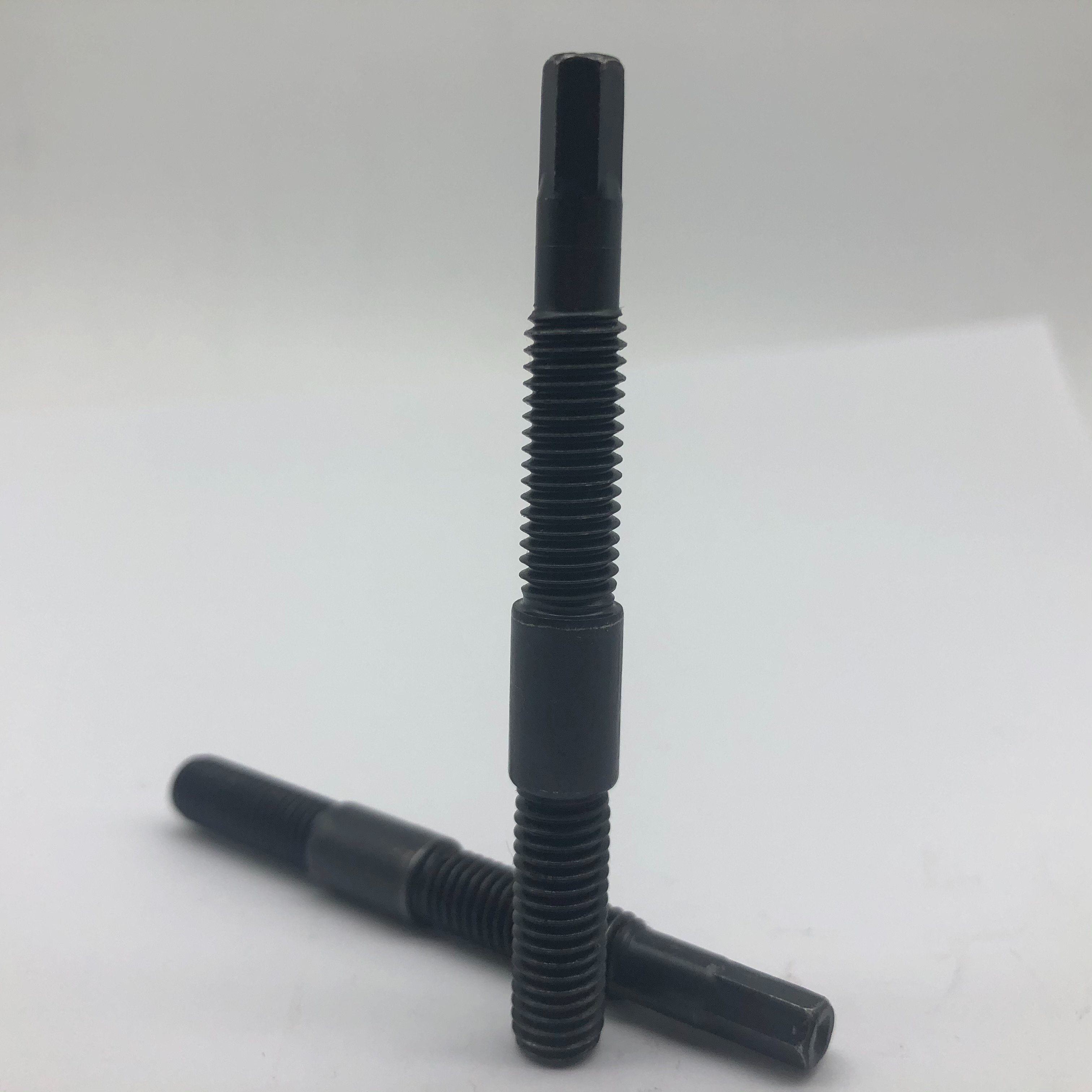 Hex Head Stud M8X1.25 for Ford Auto Parts Class 8.8