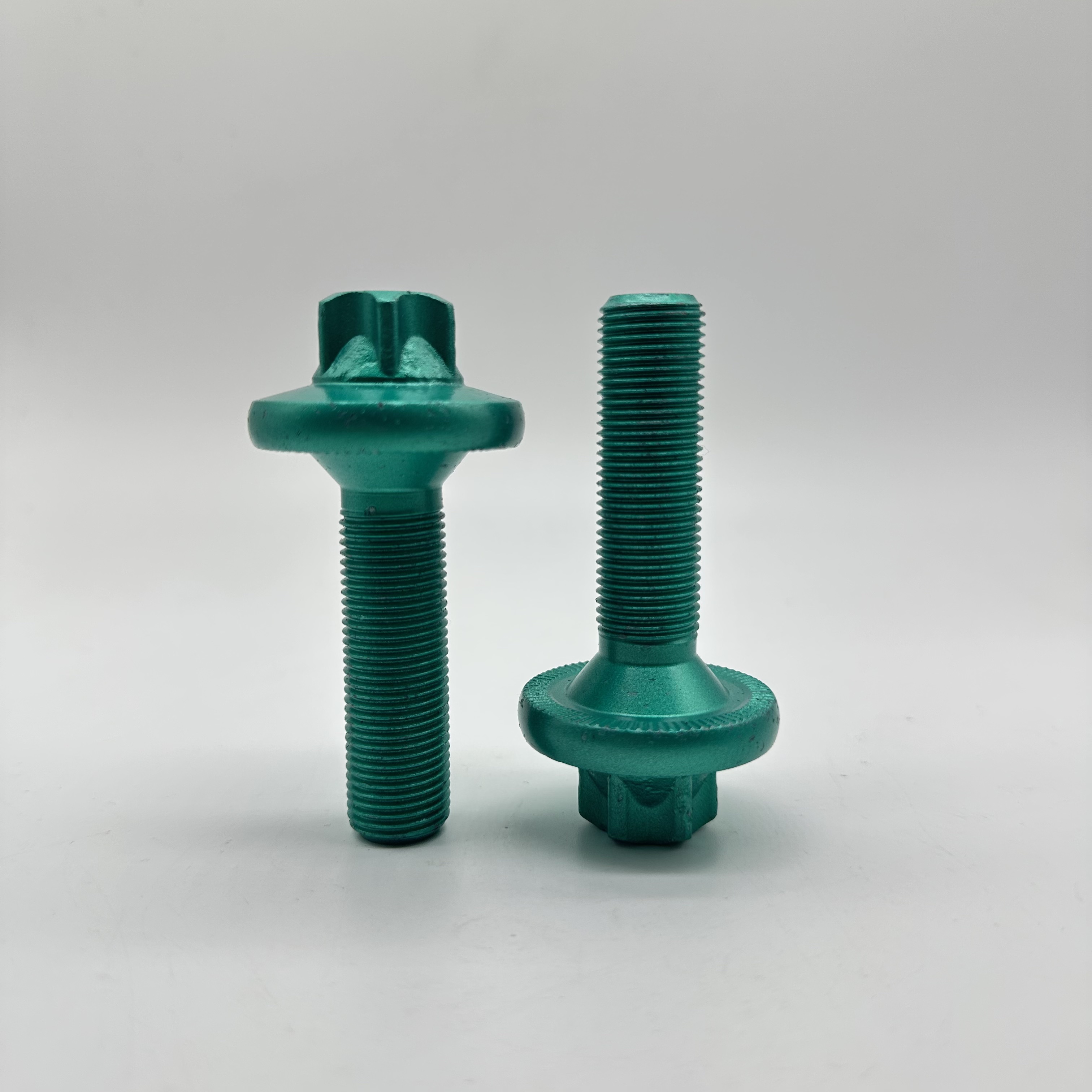 BOLT Zinc Flake Coating M16x1.5x59 Torx Head Bolt 10.9