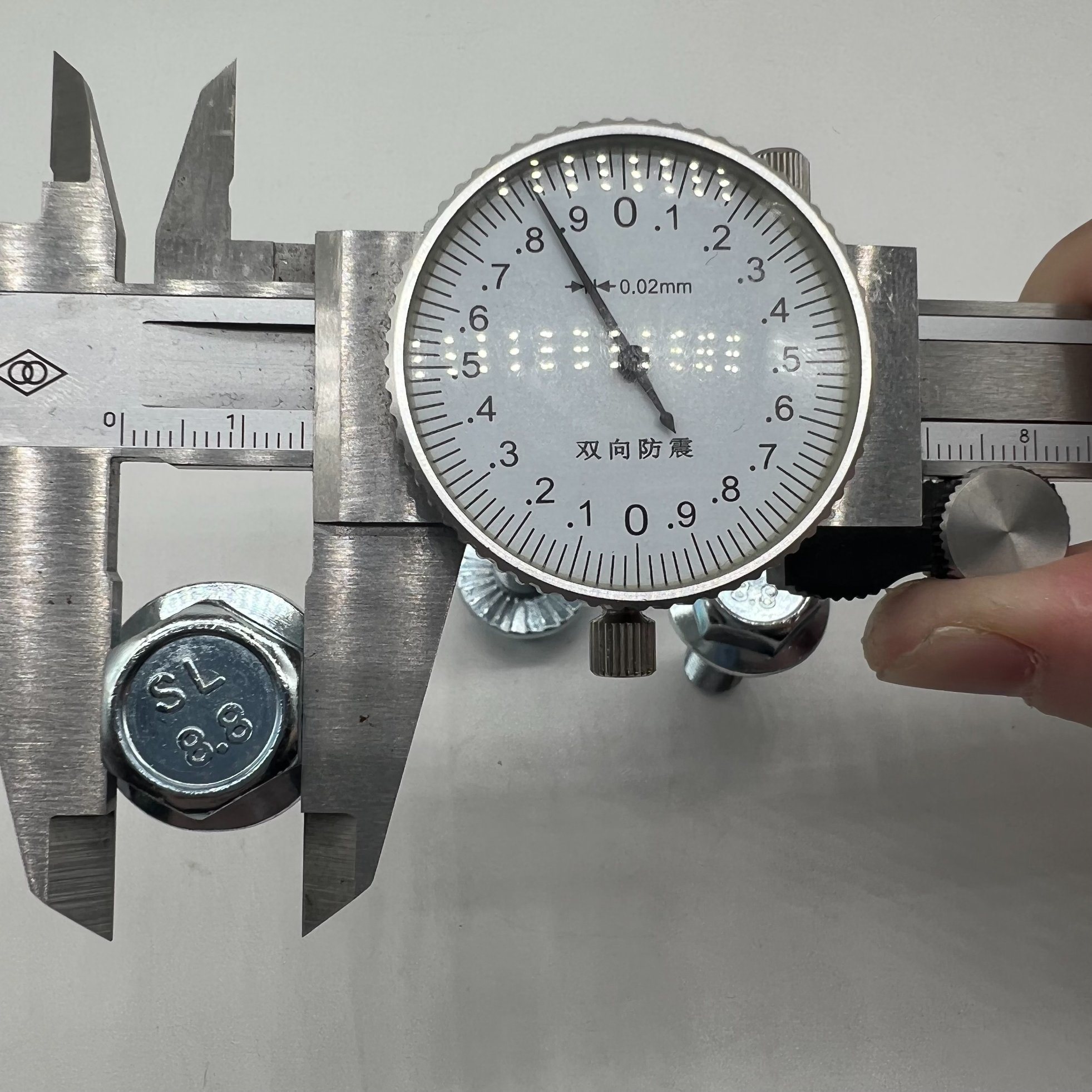 En1665 M10X25 Flange Bolt Flange Screw Cl8.8