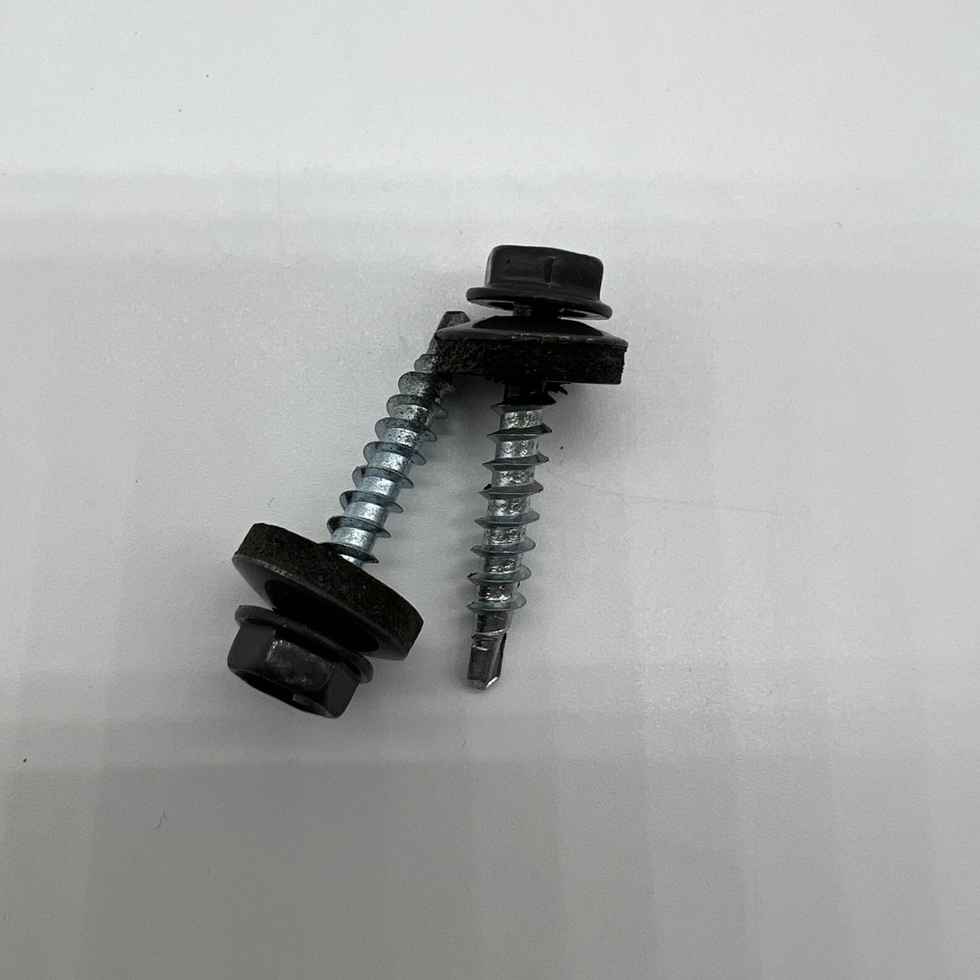 Steel Self-Drilling Screw P4 #12-14X32 Ral 6011 Hex Head & EPDM Washer