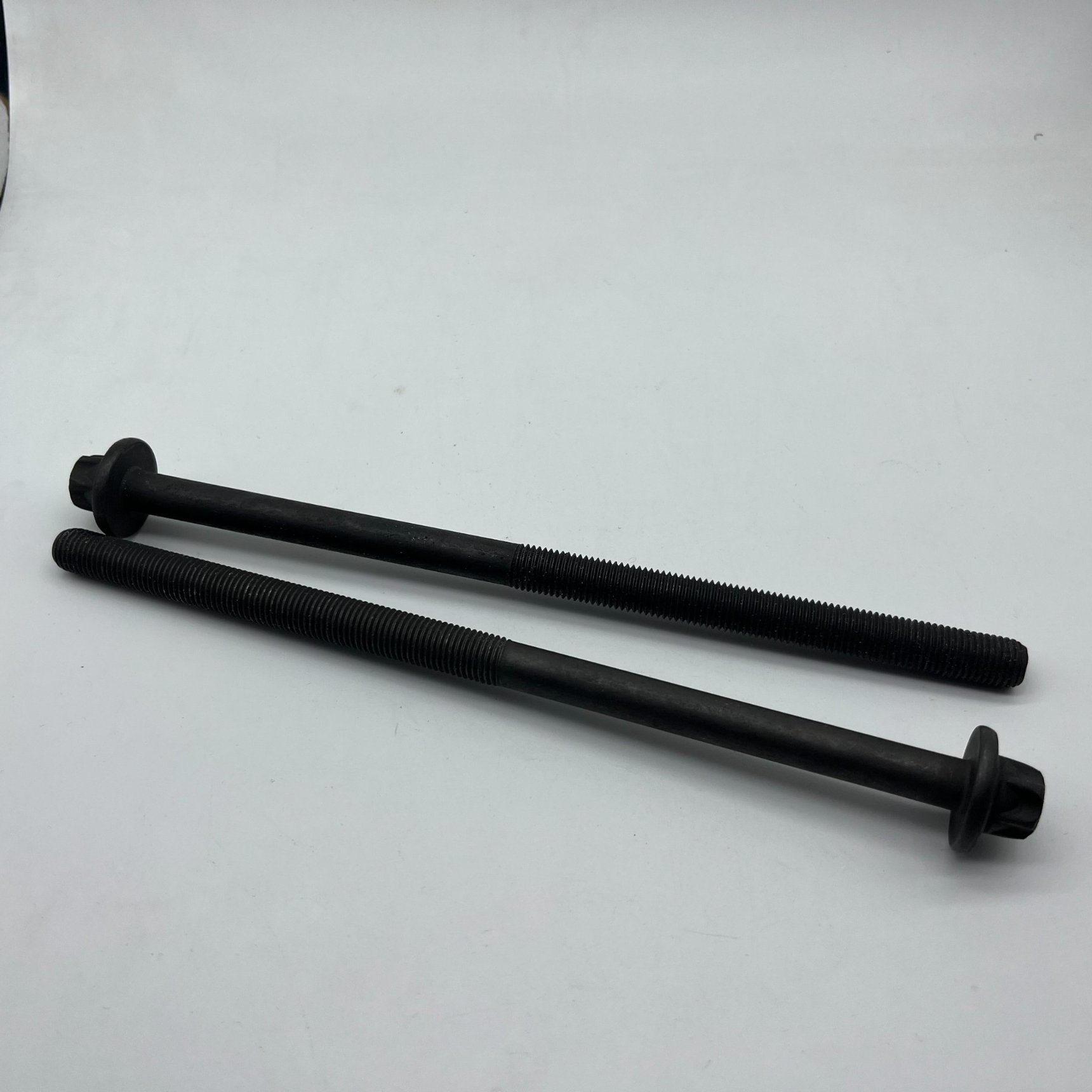 Cylinder Head Bolt M12X1.5X226 Torx Head