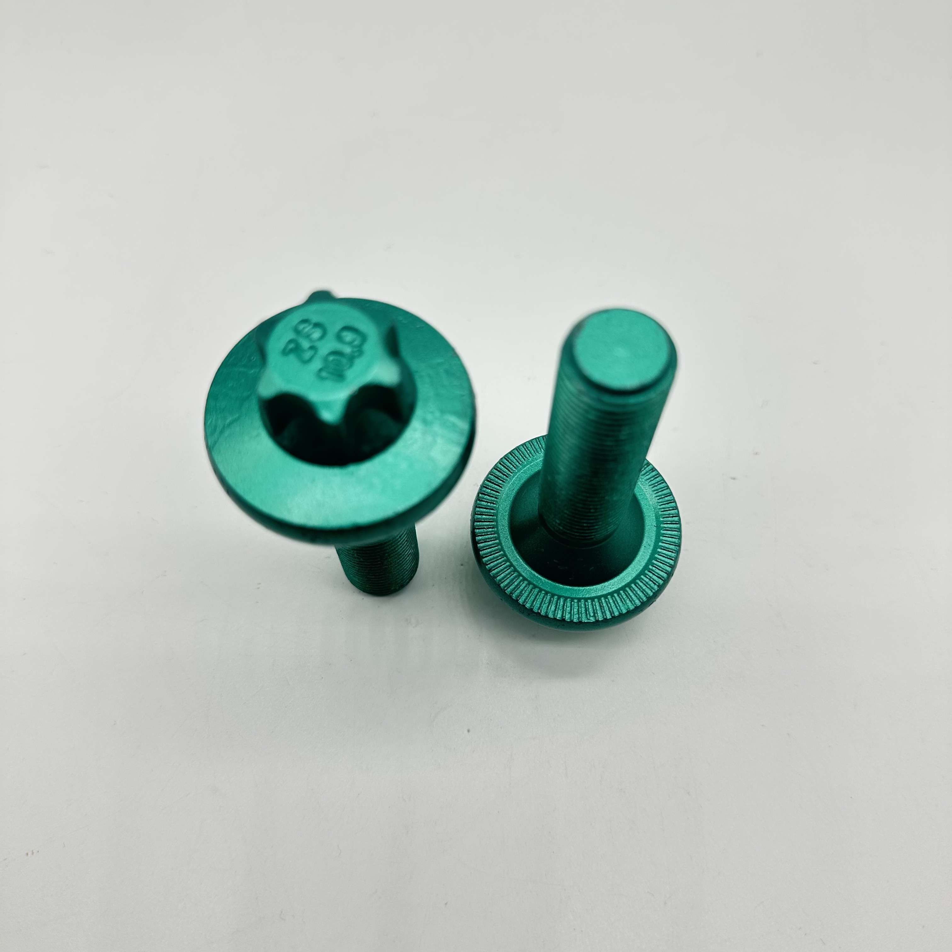 BOLT Zinc Flake Coating M16x1.5x59 Torx Head Bolt 10.9