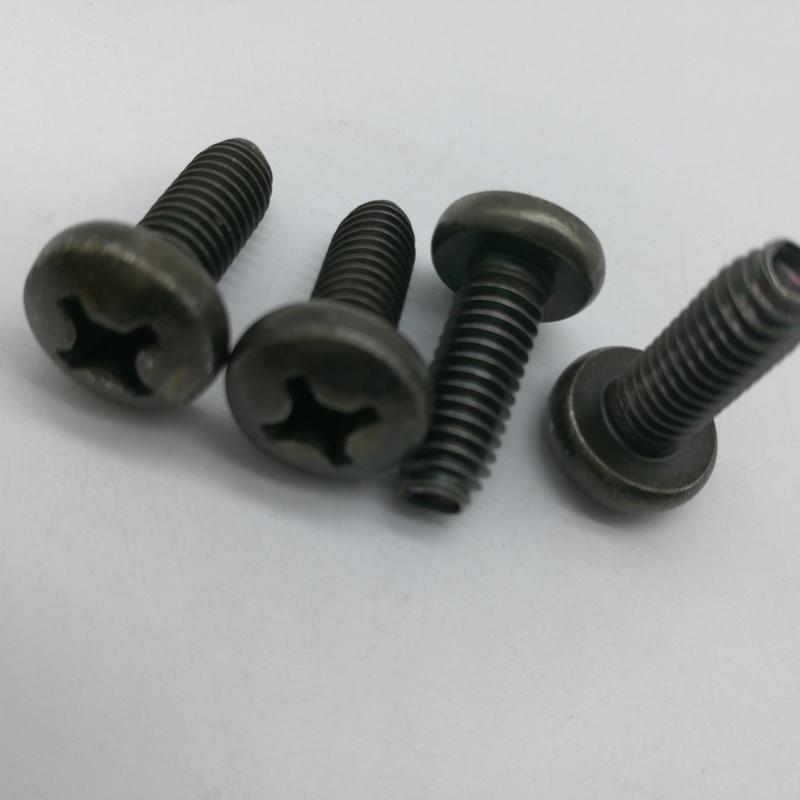 DIN7985 Pan Head Screw Machine Screw Green Zinc