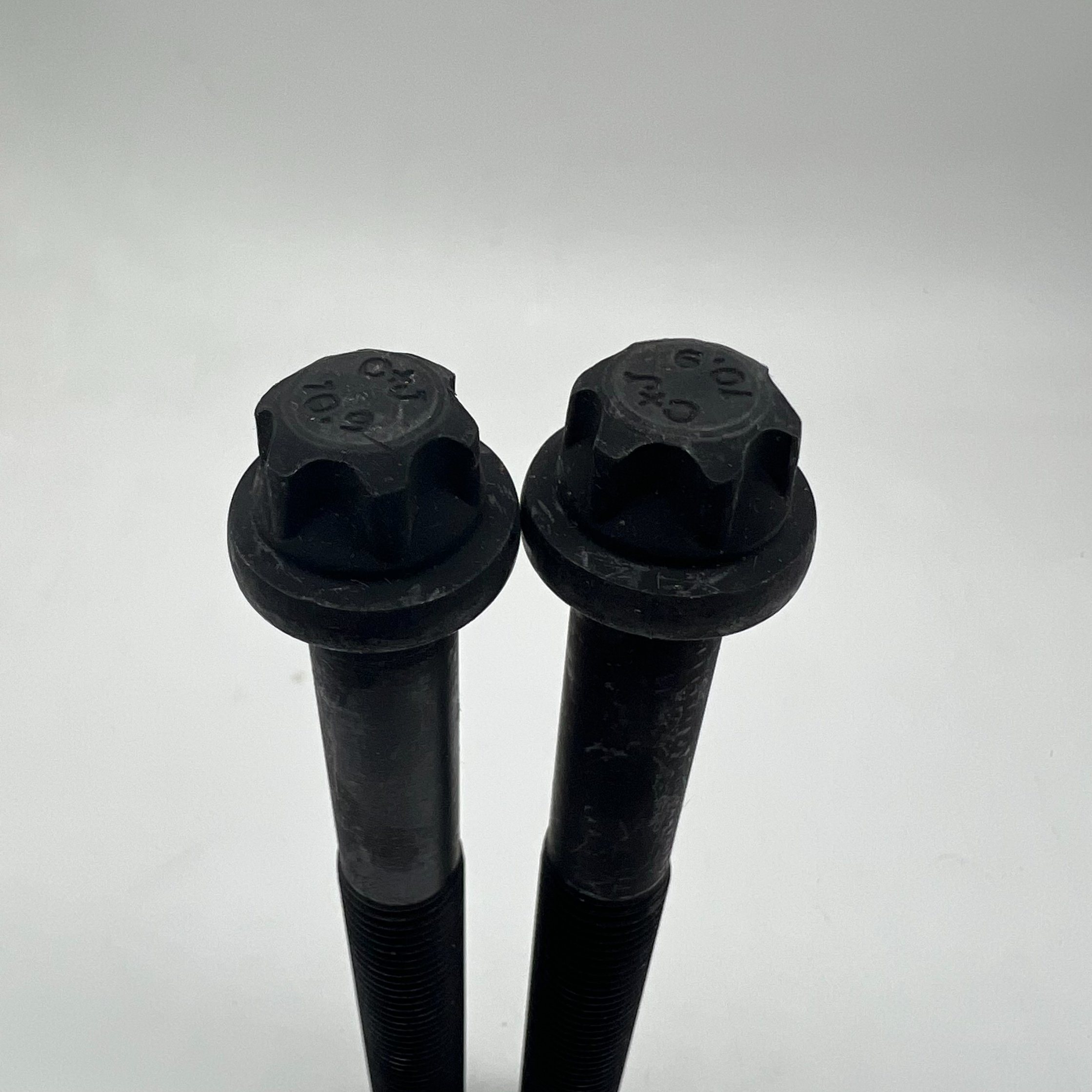 Cylinder Head Bolt M15X2X144 Torx Head Screw