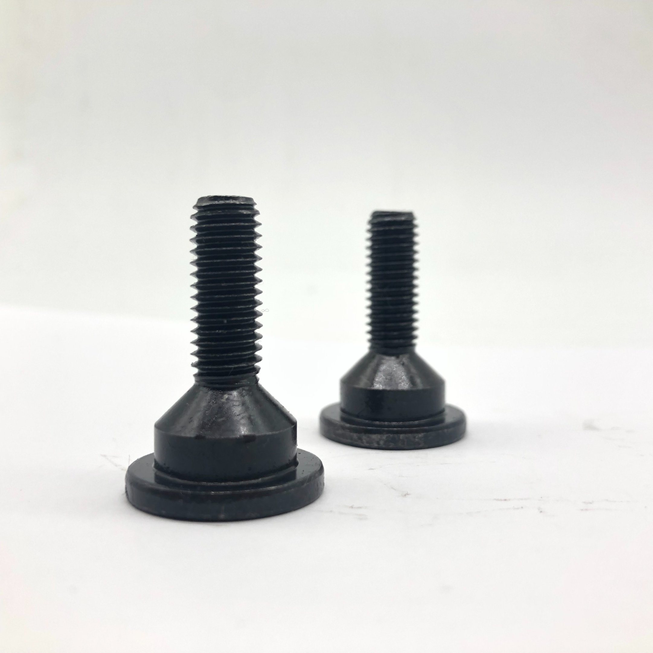 Pivot Screw Tx T40 8.8 Plain M8X32.7