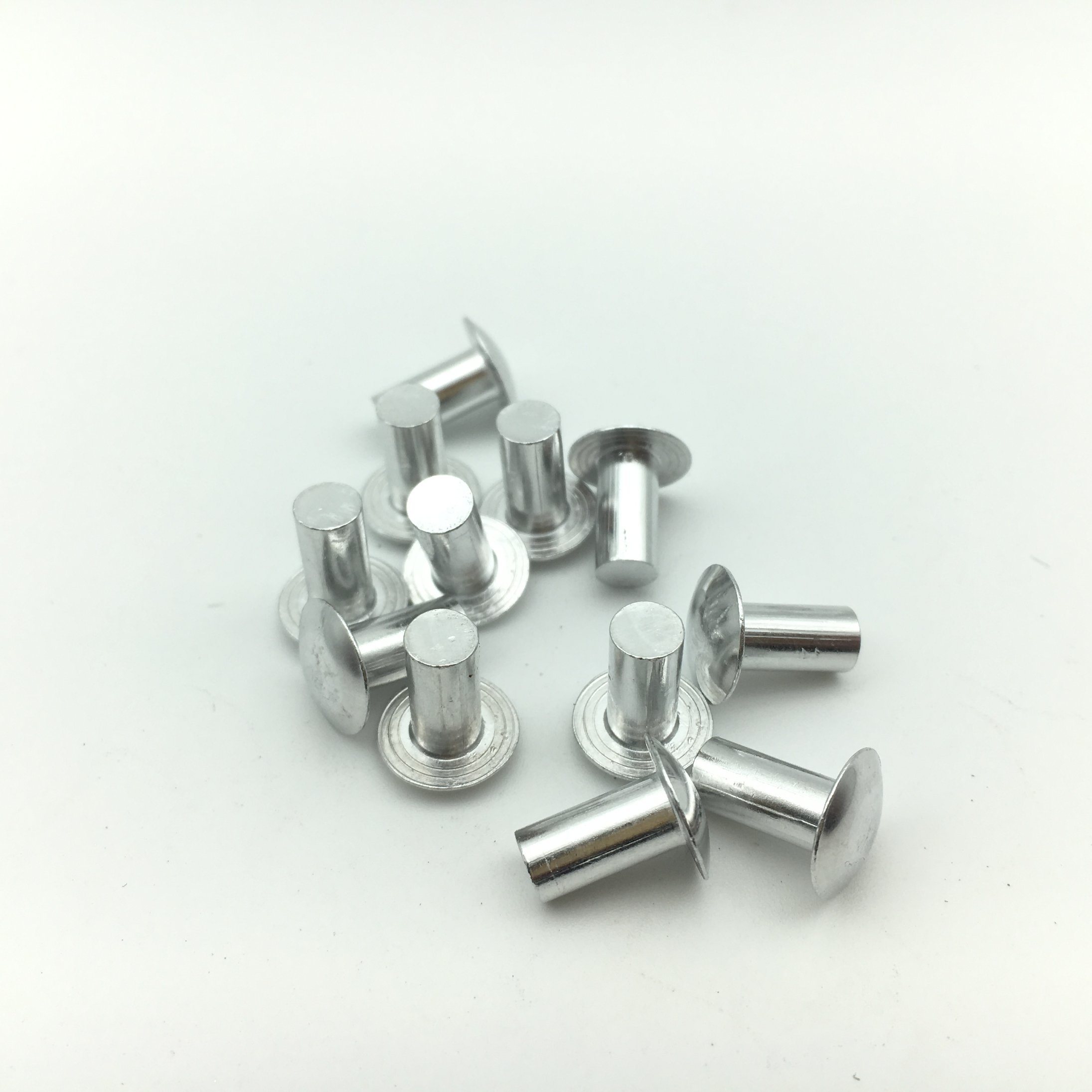 DIN674 Mushroom Head Solid Rivet Aluminium