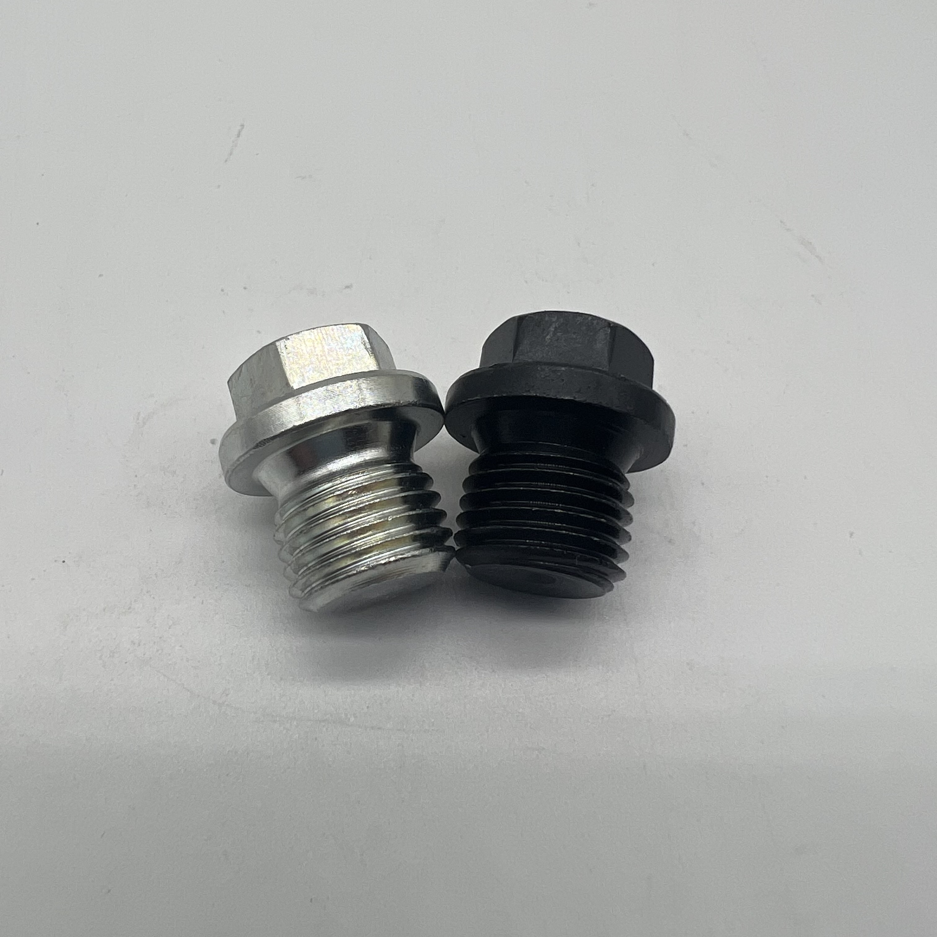 DIN910 Hex Flange Screw Plug M14x1.5x12 CNC Part Or Cold Forging Part