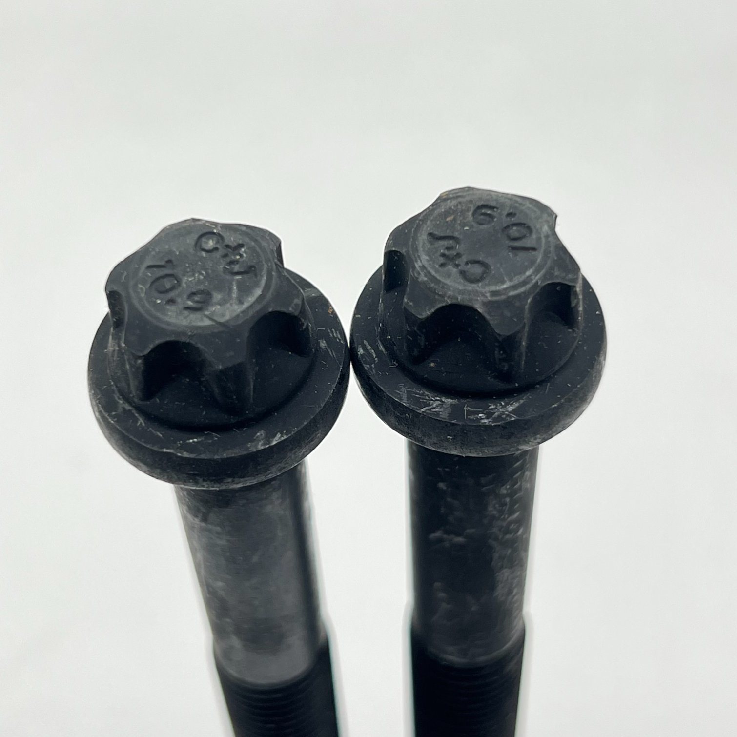 Cylinder Head Bolt M15X2X144 Torx Head Screw